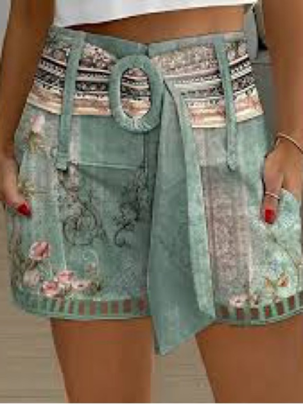 Floral Patterned Green Women's Shorts Womens size XL